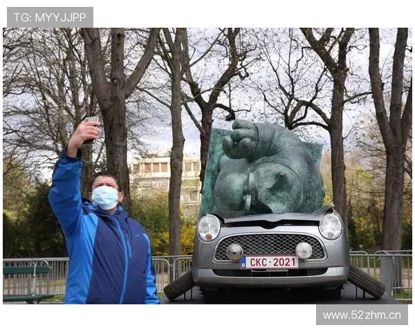 登贝莱训练迟到被罚买全队奶茶，结果他直接包了巴黎香榭丽舍一整条街的甜品店